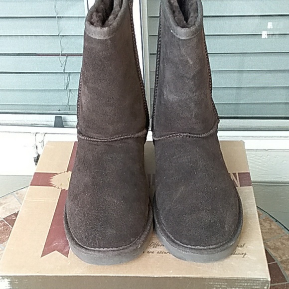 Lamo sheepskin warm below the knee boots size 9 chocolate with box used - Picture 2 of 5